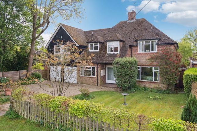 6 bedroom detached house for sale