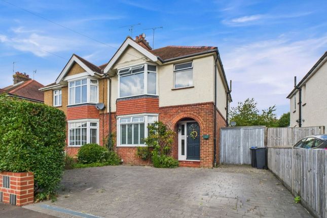 Broomfield Avenue, Worthing, BN14 7SE 3 bed semi