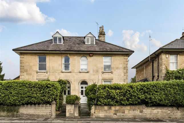Marshfield Road, Chippenham 5 bed semi