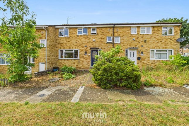 Chestnut Walk, Witham CM8 3 bed terraced house for sale