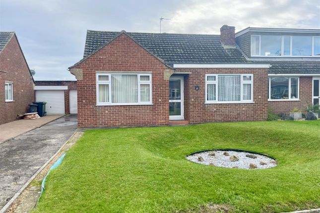 Norris Close, Chiseldon, Swindon 3 bed semi