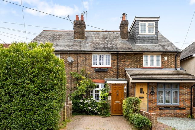 New Road, Horley RH6 2 bed terraced house for sale