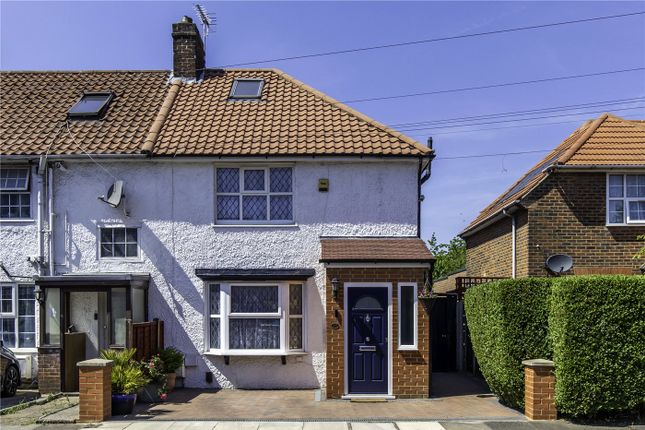 Saxon Drive, London, W3 3 bed end of terrace house for sale