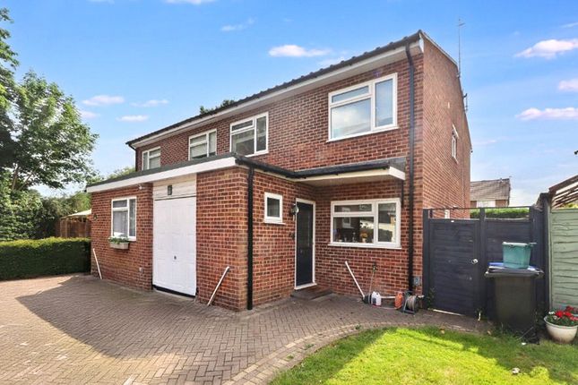 Jasmine Close, Woking GU21 4 bed semi