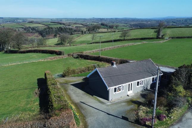 Cwmsychpant, Llanybydder 3 bed property with land for sale