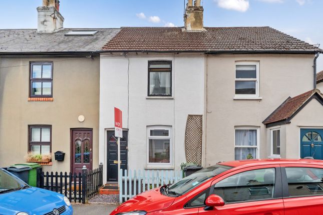 Littlefield Road, Alton, Hampshire, GU34 2 bed terraced house for sale