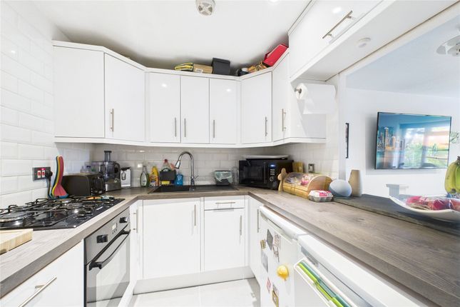 Froxfield Down, Bracknell, Berkshire... 2 bed house for sale