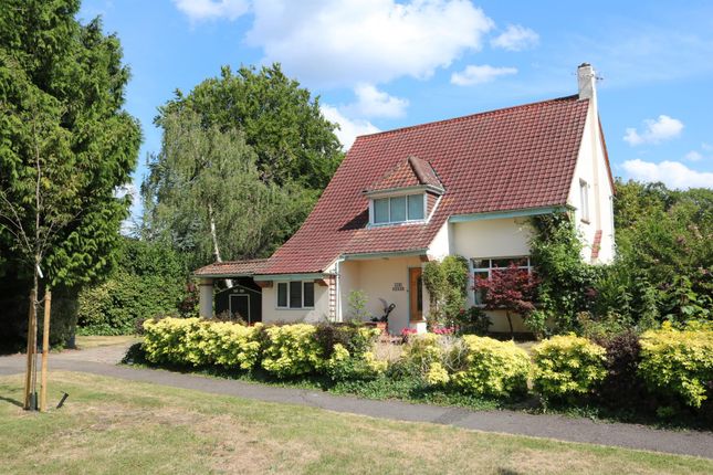 FIR TREE ROAD, SOUTH LEATHERHEAD, KT22 3 bed detached house for sale