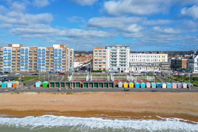 Kingsway, Hove, East Sussex 1 bed flat for sale
