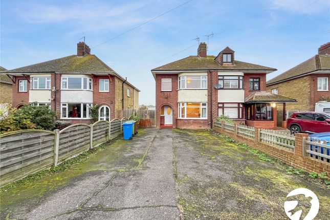Bobbing Hill, Bobbing, Sittingbourne... 3 bed semi