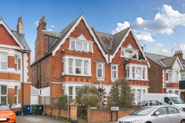 6 bedroom semi-detached house for sale