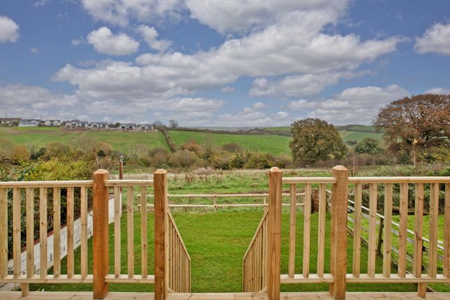 3 bed semi-detached house