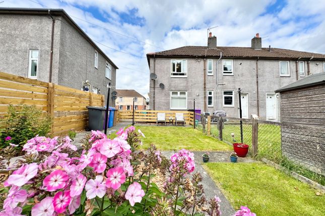 106 Garnock Street, Dalry 2 bed flat for sale