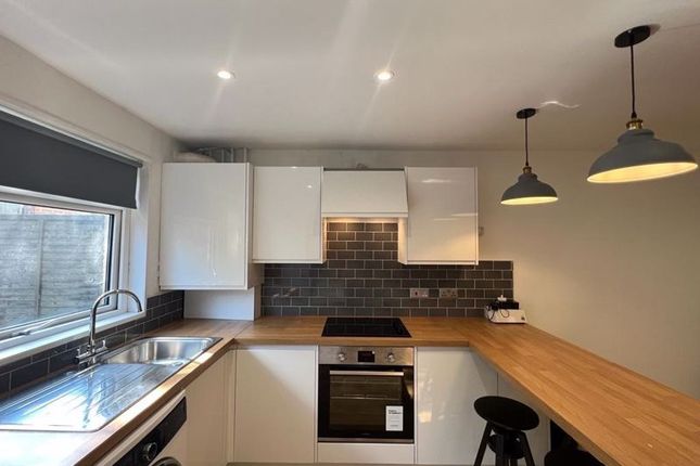 5 bedroom terraced house for sale