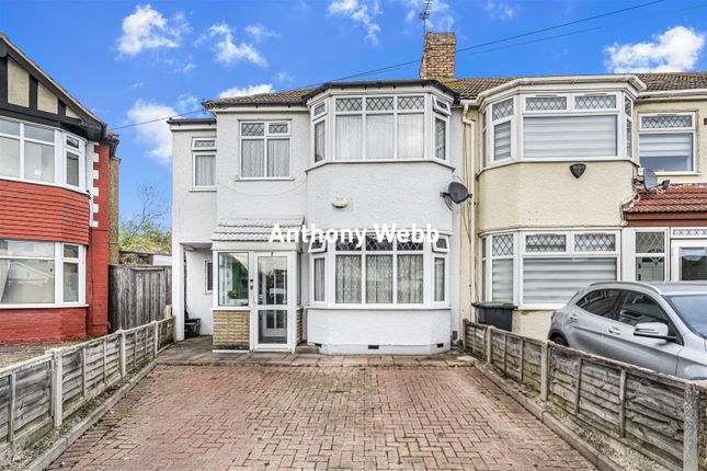 Rayleigh Road, Palmers Green, N13 3 bed end of terrace house for sale