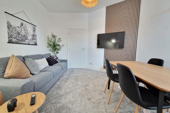 Saltwell Road, Gateshead NE8 5 bed house share for sale