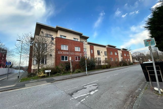 Richmond Court, 50 North George... 3 bed apartment for sale