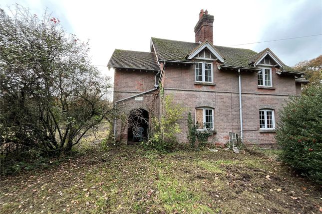 Salisbury Road, Plaitford, Romsey... 3 bed semi