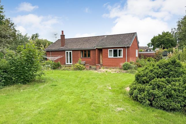 Yew Tree Avenue, Whittington 2 bed detached bungalow for sale