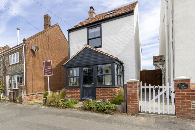 Beeston Common, Sheringham NR26 3 bed detached house for sale