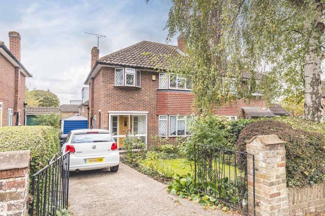 Pennylets Green, Stoke Poges SL2 3 bed semi