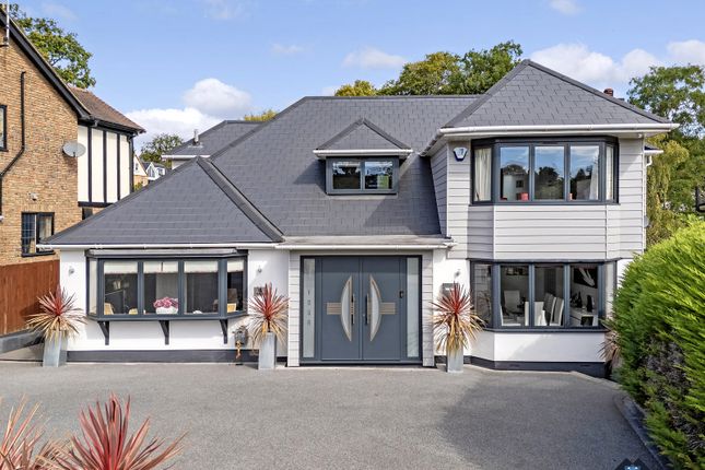 The Cottage, Hillwood Close, CM13 4 bed detached house for sale