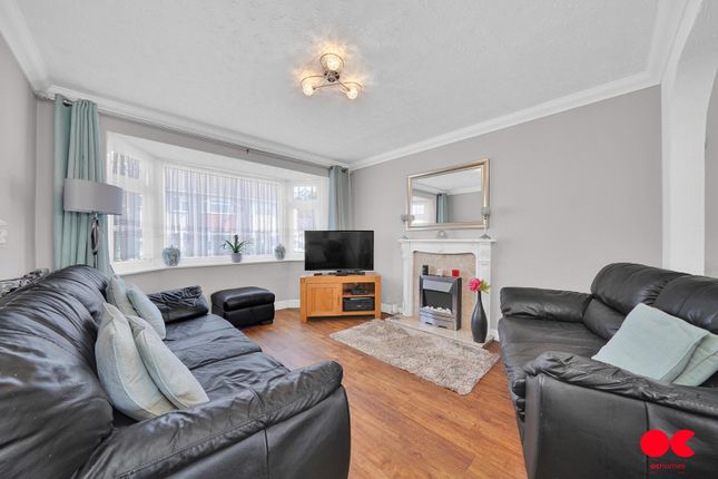 South Hall Drive, Rainham RM13 3 bed terraced house for sale