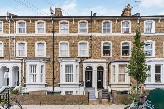 Eastlake Road, London, SE5 3 bed flat for sale