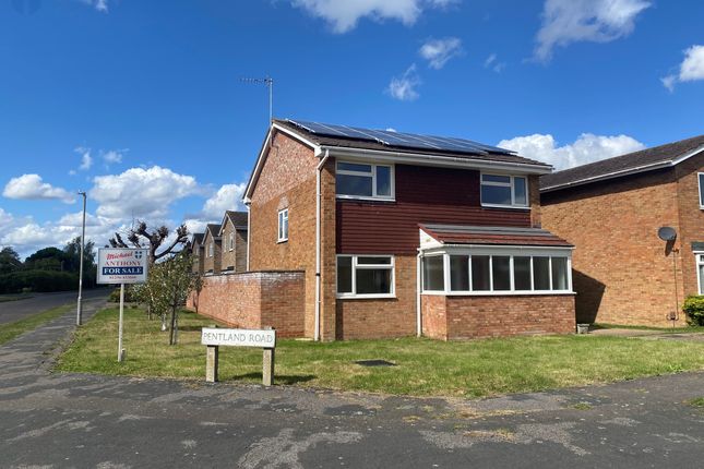 Pentland Road, Aylesbury... 4 bed detached house for sale