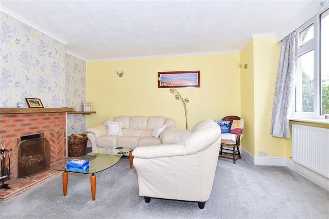 4 bedroom detached bungalow for sale