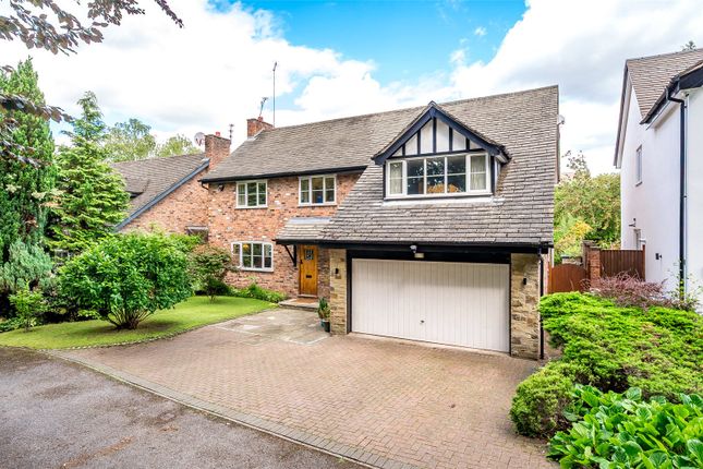 Hunters Mews, Wilmslow, Cheshire, SK9 5 bed detached house for sale