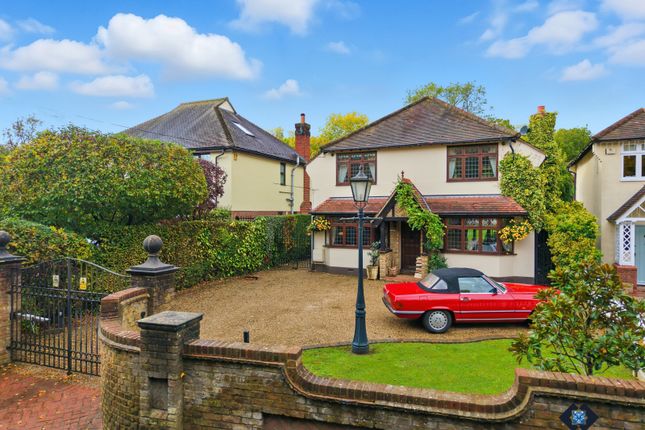 Parkwood, Doddinghurst... 3 bed detached house for sale