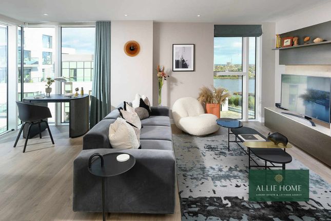 Finsbury Park, London N4 3 bed flat for sale