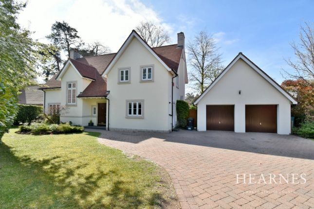 Badgers Walk, Ferndown, BH22 4 bed detached house for sale