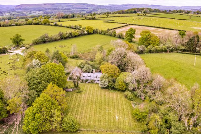 2 bedroom cottage for sale