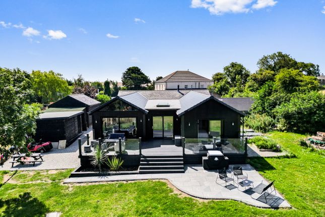 Dover Road, Westcliffe, Dover, CT15 3 bed detached house for sale