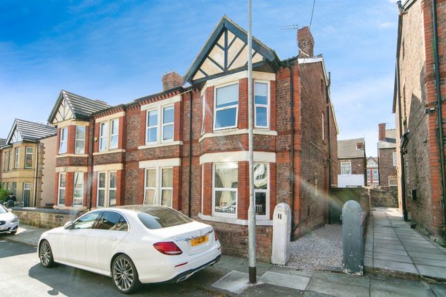 6 bedroom semi-detached house for sale