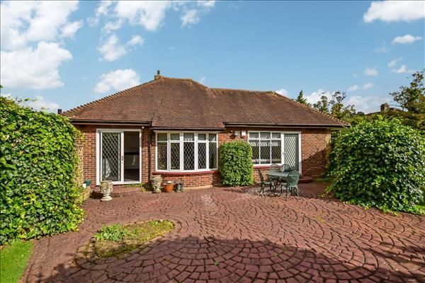 Fernside, Buckhurst Hill IG9 2 bed bungalow for sale