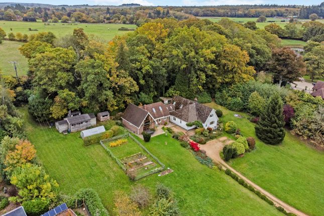 5 bed detached house