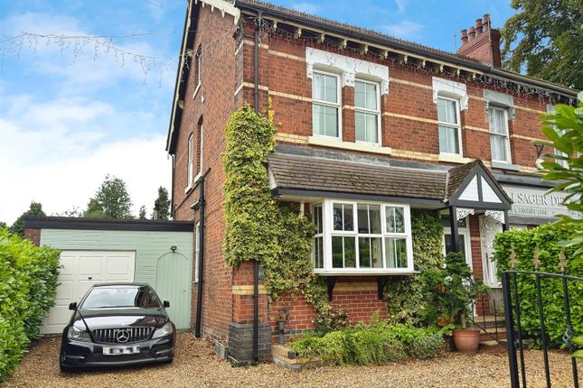 5 bedroom semi-detached house for sale
