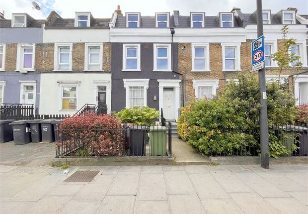 Lewisham Way, New Cross, London, 2 bed ground floor flat for sale