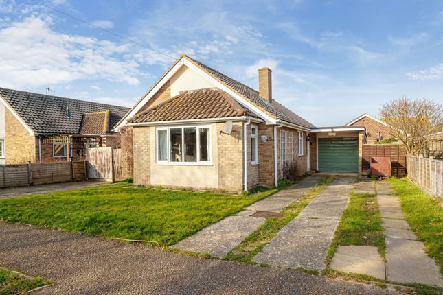 York Road, Selsey, PO20 3 bed detached bungalow for sale
