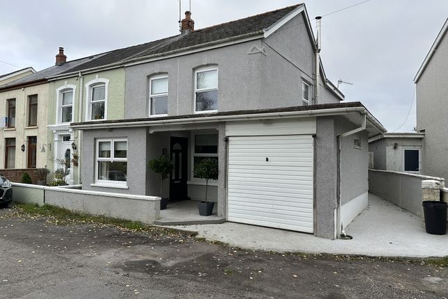 Heol Rhyd Ddu Fach, Cwmllynfell... 3 bed end of terrace house for sale