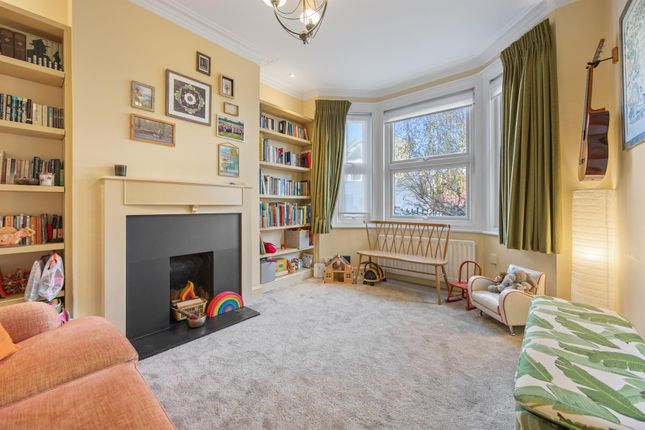 4 bed property
