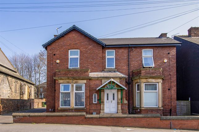 Peterson Road, Wakefield WF1 4 bed detached house for sale