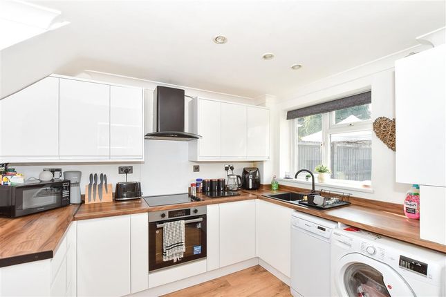 3 bed end terrace house