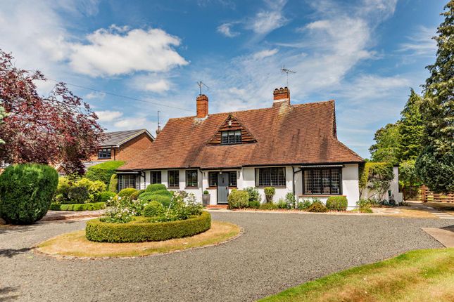 Milestone Avenue, Charvil, Berkshire 4 bed detached house for sale