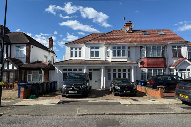 Melbury Avenue, Southall UB2 5 bed semi