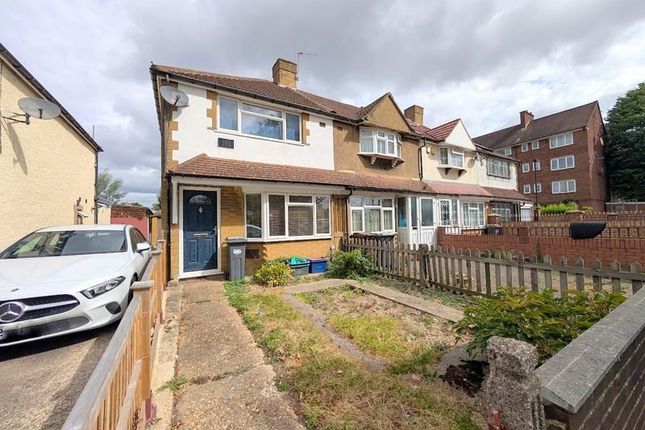 Swift Road, Feltham, TW13 2 bed end of terrace house for sale