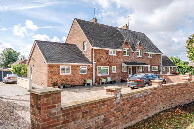 Peddars Lane, Bedfordshire LU7 4 bed semi